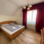 Tölgyfa Panzió 3*