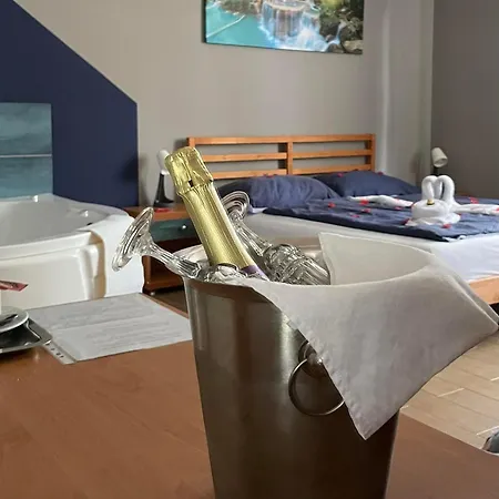 Toelgyfa Panzio 米什科尔茨