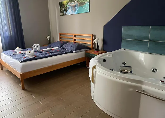 Toelgyfa Panzio 3* Мишкольц