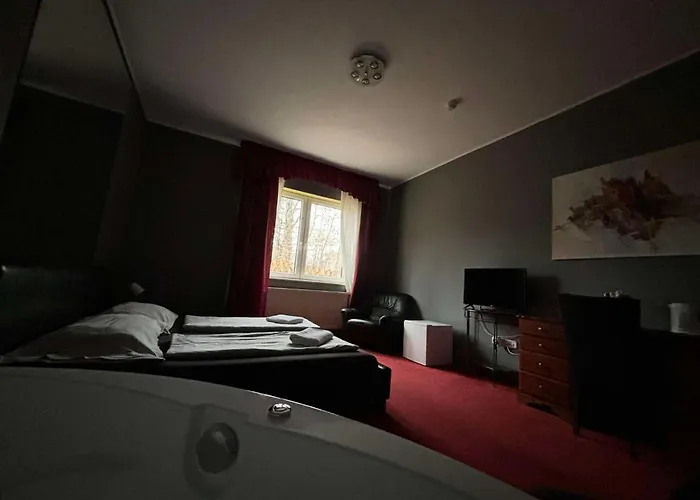 Toelgyfa Panzio 3* 미슈콜츠